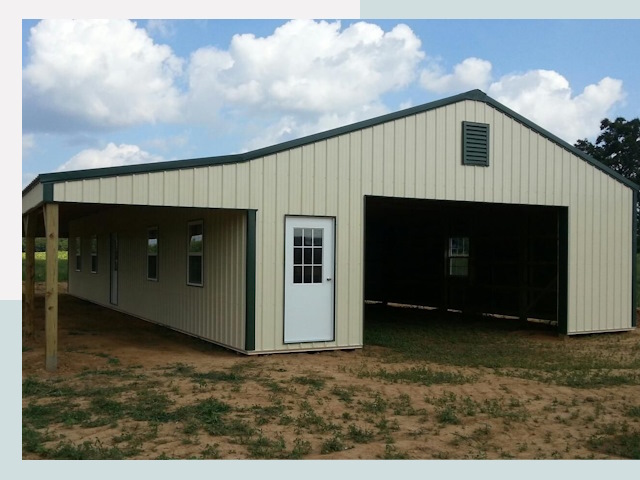 Строительство конюшен в Спасске-Дальнем