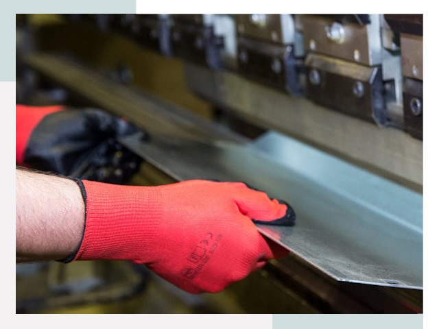 Гибка металла в Спасск-Дальний от 621 руб. - Надёжно и быстро